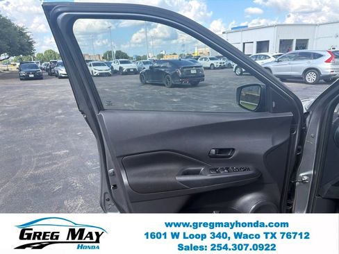 Used 2024 Nissan Kicks S FWD image 8