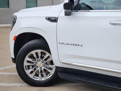Used 2024 GMC Yukon XL SLT image 6