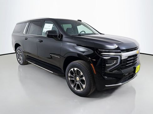 New 2026 Chevrolet Suburban LS w/ Max Trailering Package AWD/4WD image 3