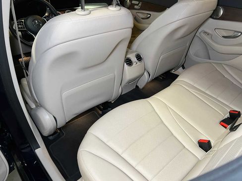 Certified 2021 Mercedes-Benz GLC 300 4MATIC image 20