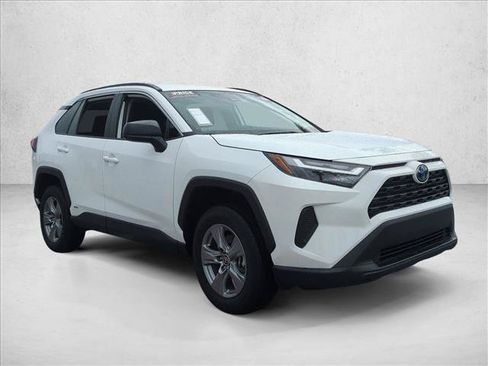 Certified 2024 Toyota RAV4 LE AWD/4WD image 4