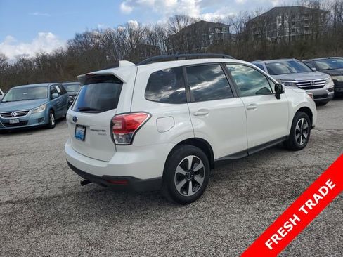 Used 2017 Subaru Forester 2.5i Premium w/ All-Weather Package image 4