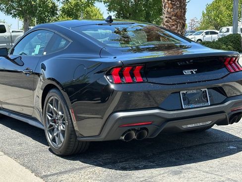 New 2026 Ford Mustang GT Premium w/ GT Performance Package RWD image 5