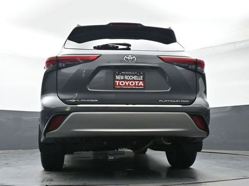 Used 2023 Toyota Highlander Platinum AWD/4WD image 40