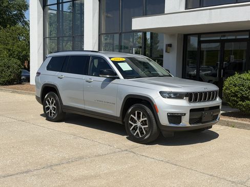 Used 2023 Jeep Grand Cherokee L Limited AWD/4WD image 2