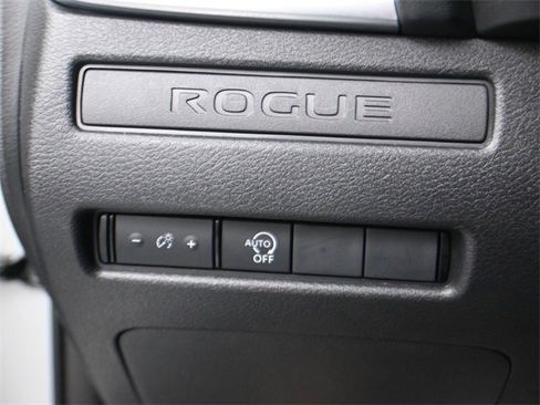 Used 2024 Nissan Rogue S image 13