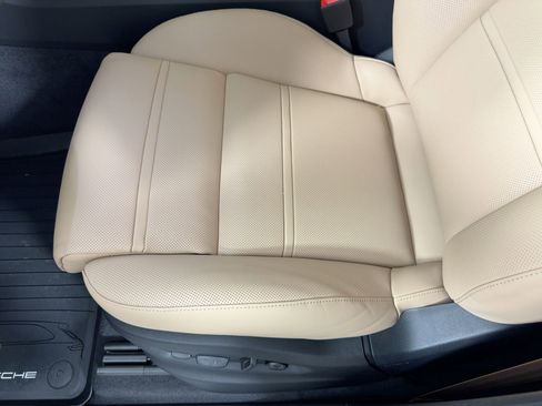 Used 2026 Porsche Cayenne E-Hybrid image 14