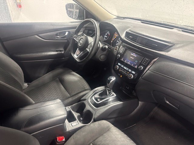 Used 2020 Nissan Rogue SV AWD/4WD image 24