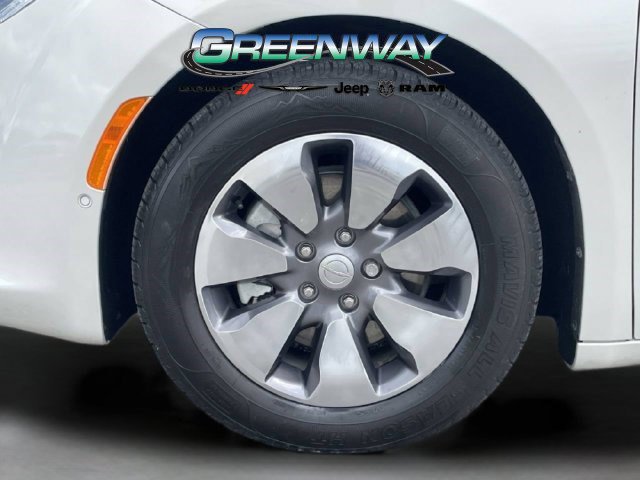 Used 2017 Chrysler Pacifica Platinum FWD image 39