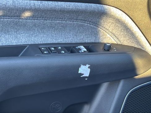 New 2026 Jeep Compass Latitude image 16