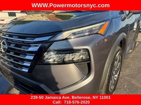 Used 2024 Nissan Rogue SV FWD image 10