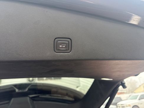 Used 2020 Cadillac XT6 Premium Luxury w/ Platinum Package image 22