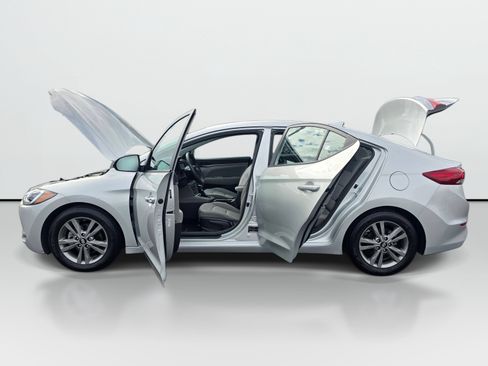 Used 2018 Hyundai Elantra Value Edition FWD image 9