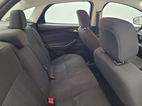 Used 2018 Ford Focus SE image 19