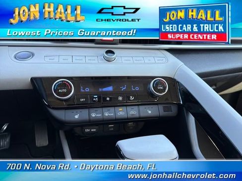 Used 2023 Hyundai Elantra Limited image 24