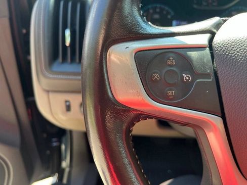 Used 2017 GMC Canyon SLT w/ Trailering Package RWD image 19