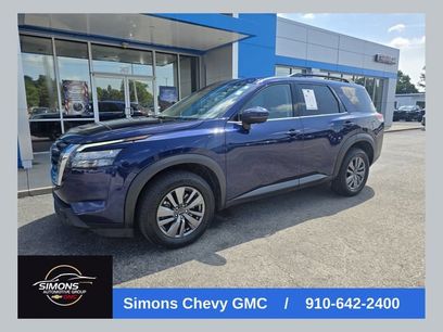 Used 2025 Nissan Pathfinder SV