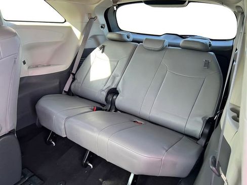 Certified 2023 Toyota Sienna XLE image 21