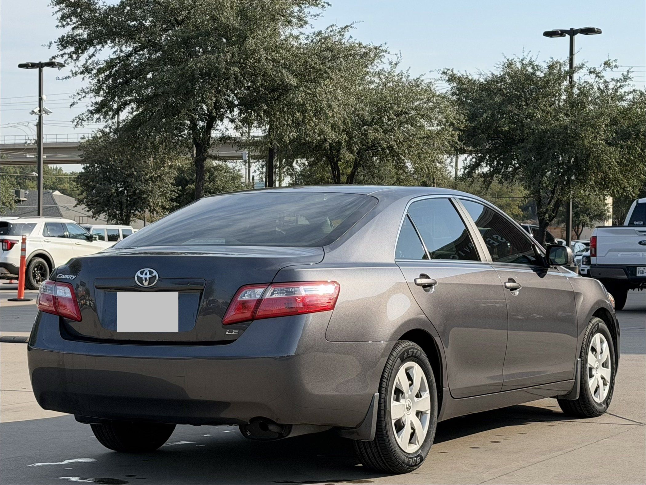 Used 2007 Toyota Camry LE FWD image 4