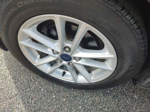 Used 2016 Ford Focus SE image 27