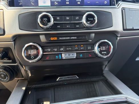 Used 2022 Ford F350 Platinum image 37