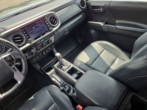 Used 2023 Toyota Tacoma Limited AWD/4WD image 12