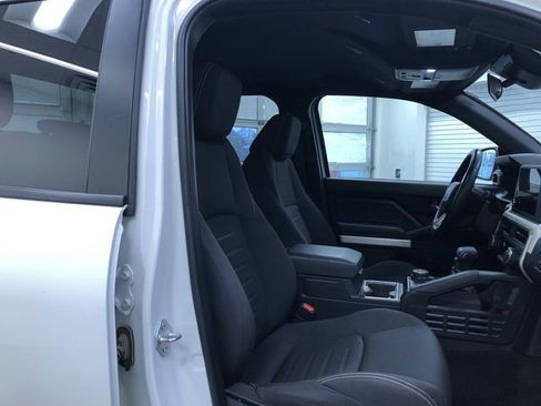 Used 2024 Toyota Tacoma TRD Off-Road image 17