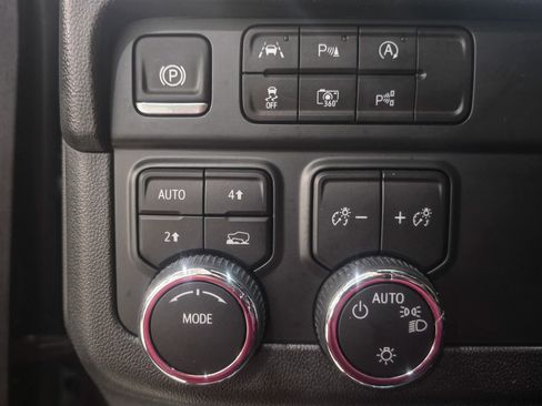 Certified 2025 Chevrolet Tahoe LS AWD/4WD image 26