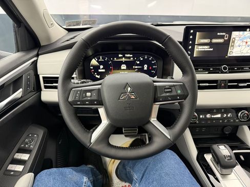 New 2026 Mitsubishi Outlander SEL AWD/4WD image 15