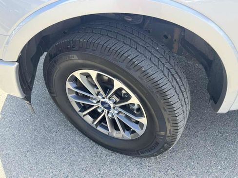 Used 2018 Ford F150 Lariat AWD/4WD image 40
