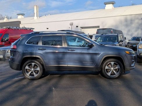 Certified 2020 Jeep Cherokee Limited w/ Technology Group image 2