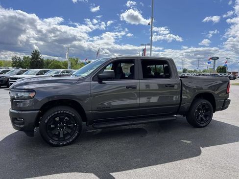 New 2026 RAM 1500 Express AWD/4WD image 3