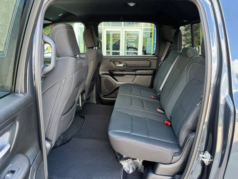 New 2026 RAM 1500 Express AWD/4WD image 14