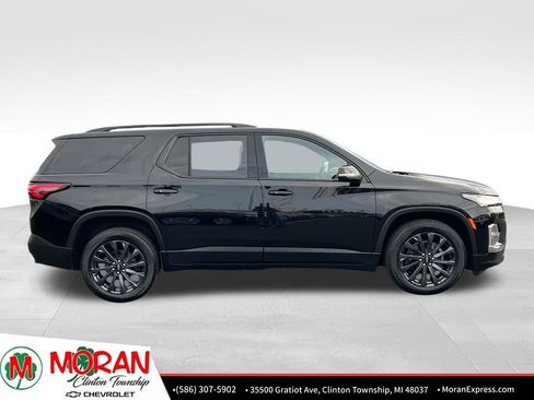Certified 2023 Chevrolet Traverse RS w/ LPO, Floor Liner Package image 7