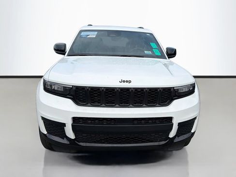 Used 2023 Jeep Grand Cherokee L Laredo AWD/4WD image 2