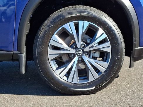 Certified 2023 Nissan Rogue SV AWD/4WD image 8