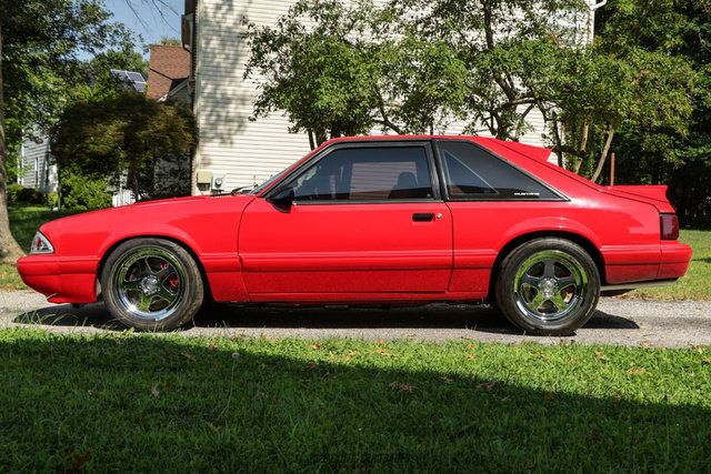 Used 1992 Ford Mustang LX RWD image 1