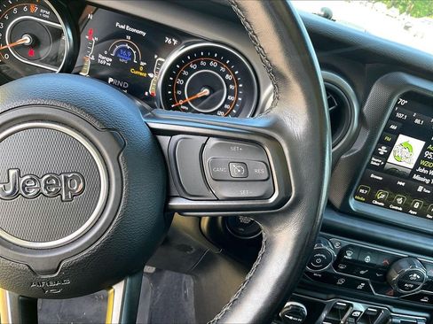 Used 2022 Jeep Wrangler Unlimited Sport AWD/4WD image 24