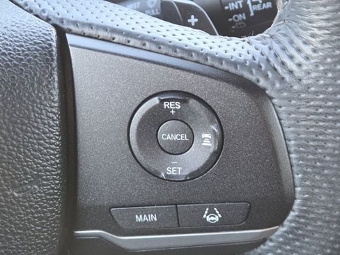 Used 2023 Honda Passport EX-L image 10