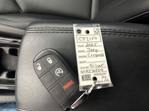 Used 2025 Jeep Compass Limited w/ High Altitude Package AWD/4WD image 37