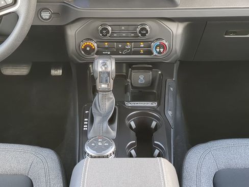 New 2025 Ford Bronco 4-Door image 17