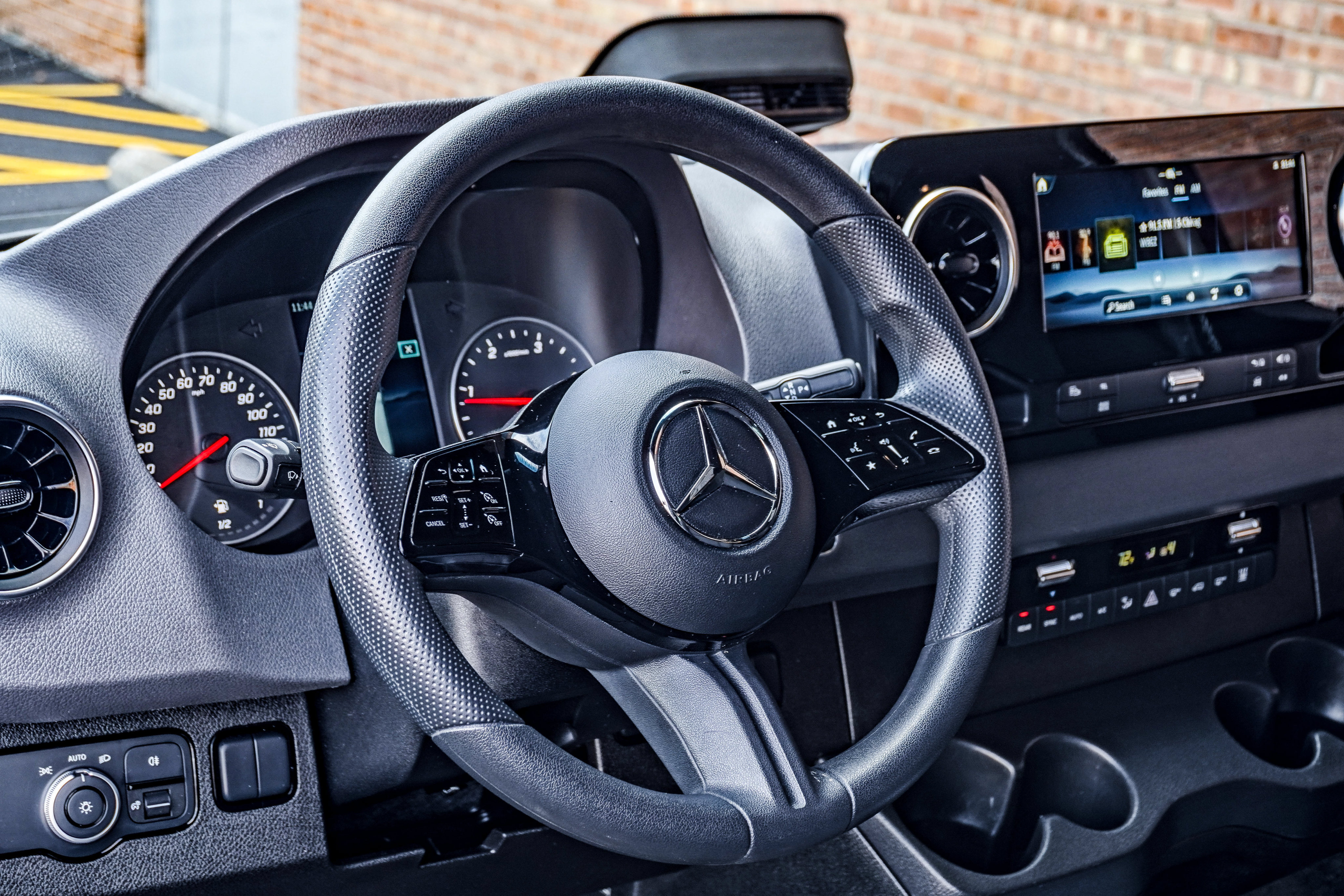 Used 2025 Mercedes-Benz Sprinter 2500 image 23