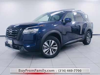 Used 2022 Nissan Pathfinder SL w/ SL Black Package