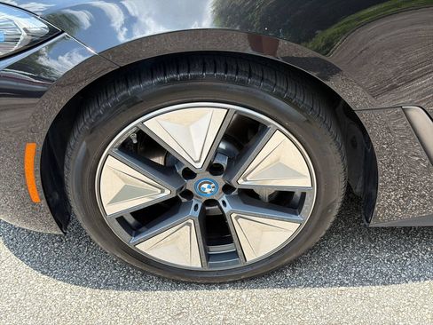 Used 2023 BMW i4 eDrive40 w/ Premium Package RWD image 11