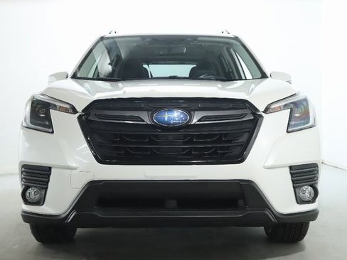 Certified 2023 Subaru Forester Limited image 5