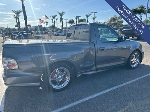 Used 2004 Ford F150 Lightning RWD image 5