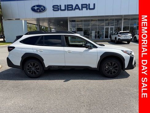 Used 2025 Subaru Outback Onyx Edition w/ Popular Package #2 AWD/4WD image 2