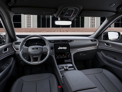 New 2025 Jeep Grand Cherokee Limited w/ Black Appearance Package image 14