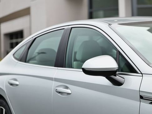 Used 2024 Hyundai Sonata SEL FWD image 3