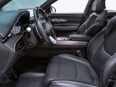 Certified 2024 Genesis GV70 2.5T w/ Sport Prestige Package AWD/4WD image 9